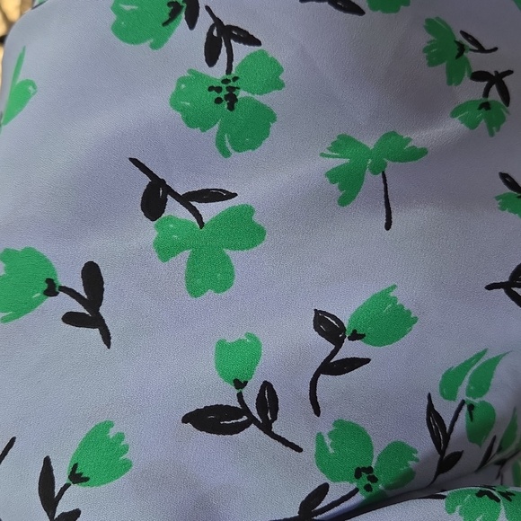 ANN TAYLOR RUFFLE BUTTON TOP - Picture 11 of 11